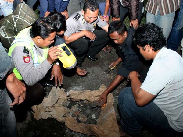 Benda Langit Jatuh di Cirebon