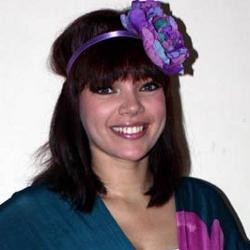 Ramadan, Dewi Sandra Stop Mengeluh & Mengasihani Diri Sendiri