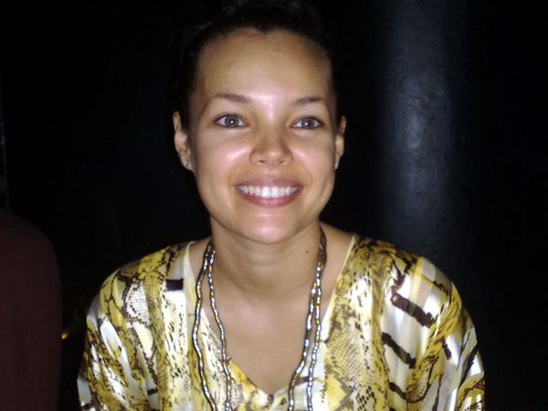 Dewi Sandra Nan Ekspresif