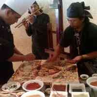 Uniknya Melukis Dengan Bumbu Masak