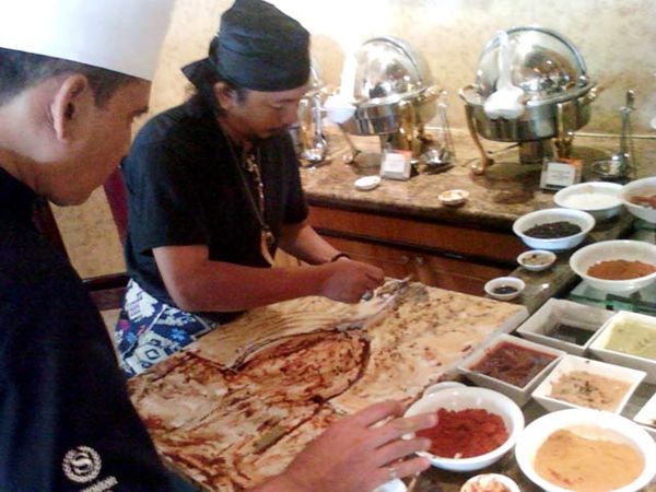 Uniknya Melukis Dengan Bumbu Masak