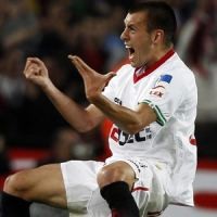 Arsenal Incar Bek Sevilla 