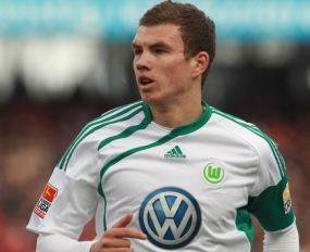 Ban Kapten untuk Proteksi Dzeko?