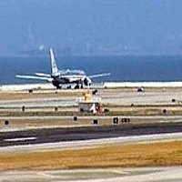 Ancaman Pembajakan American Airlines, 2 Penumpang Diborgol & Ditanyai FBI