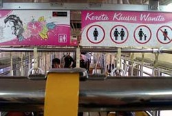 2 Hari Beroperasi, Gerbong KRL Khusus Wanita Masih Disusupi Pria