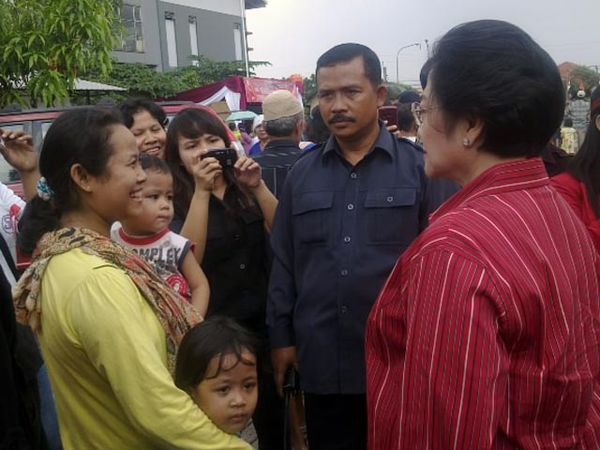 Megawati Gelar Pasar Murah