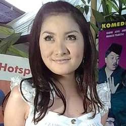 Kiki Amalia Rahasiakan Identitas Kekasih Baru