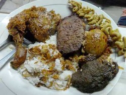 Sahur Enak dengan Kuntilanak