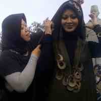 Gaya Busana Muslim Terbaru Berbahan Lycra dan Sutra