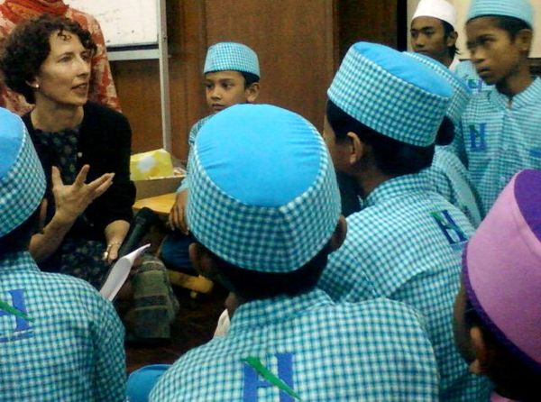Berbagi Nikmat Bersama Anak Yatim