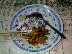 Gurihnya Sate Karak Saat Buka Puasa