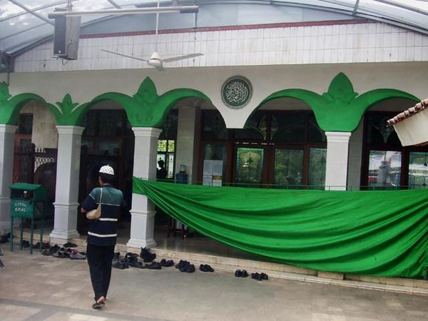 Melihat Masjid As Salafiyah Jatinegara