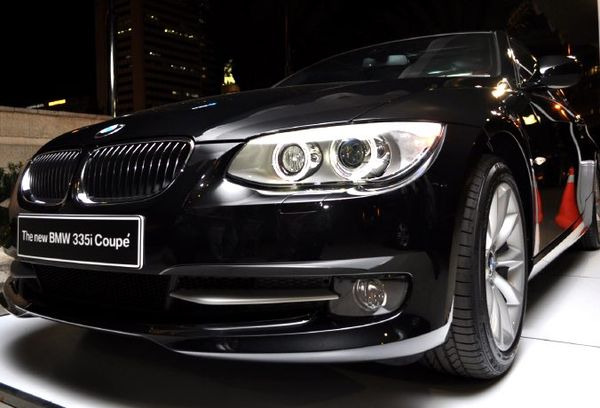 BMW Luncurkan 3 Coupe