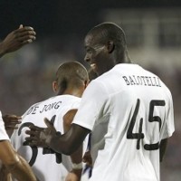 Balotelli Menangkan City