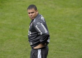 Si Fenomenal Segera Gantung Sepatu?