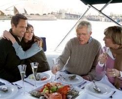 Tips Berbuka Puasa Dengan Keluarga Kekasih