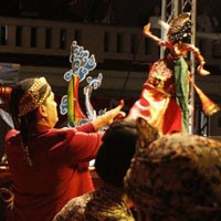 Cepot dan Dawala Kocok Perut Seribuan Warga Ceko