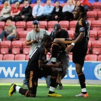 Hat-trick Assist pun Drogba Bisa