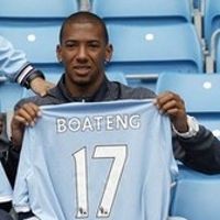 Troli Pesawat Bikin Boateng Absen Sebulan