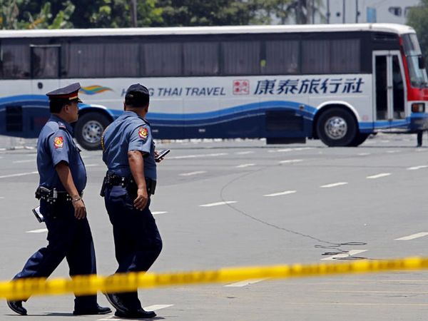 Mantan Polisi Sandera Bus Turis Mantan Polisi Sandera Bus Turis