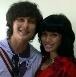 Ussy & Andhika Tak Bisa Berlebaran Bareng