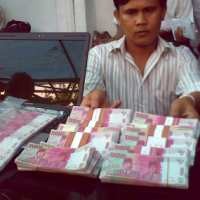 Pelaku Jual Uang Palsu Door to Door