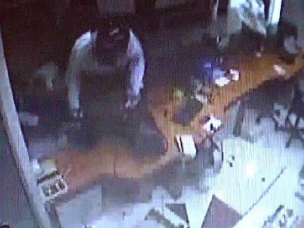 Rekaman CCTV  Perampokan CIMB Niaga