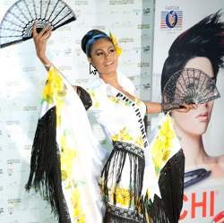 Dua Finalis Asia Bersinar di Miss Universe 2010