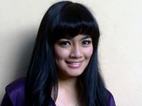 Titi Kamal Berponi