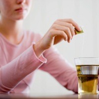 Kurangi Porsi Minum Teh Saat Puasa