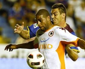 Berjudi dengan Adriano