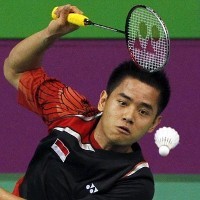 Simon Lolos dari Hadangan Pertama