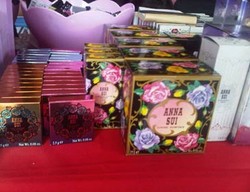 Heboh Rebutan Parfum di Plaza Sudirman