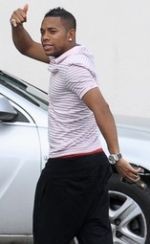 Robinho Masih Ingin Pindah