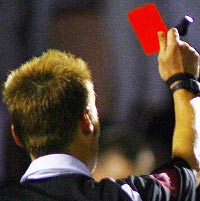 Wasit Buron Usai Pemain Tewas Ditusuk