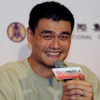 Pulih, Yao Ming Pikirkan Cheeseburger