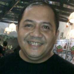 Harry DFretes Sesak Nafas Jadi Tukang Bakso