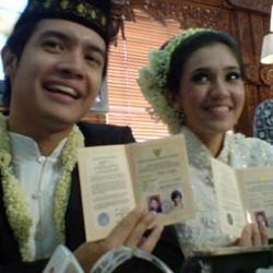Usai Lebaran, Dimas Seto dan Dhini Aminarti Fokus Punya Anak