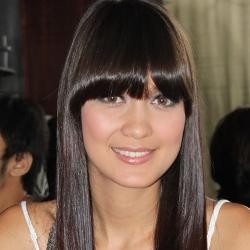 Usai Rayakan Ultah Bareng Ariel, Luna Maya Tebar Senyum