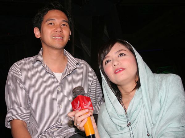 Tika T2 Ikut Pengajian