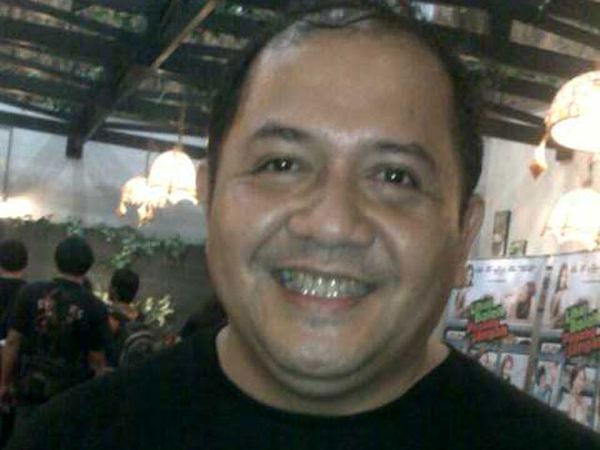 Harry de Fretes Kembali