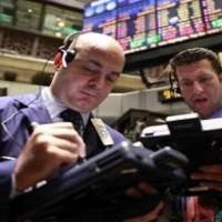 Dow Jones Terpuruk di Bawah 10.000