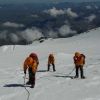 Merah Putih Kembali Berkibar di Puncak Tertinggi Eropa