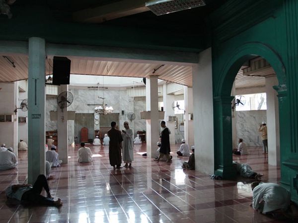 Ngabuburit ke Masjid Kebon Jeruk