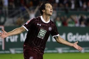 Bayern Takluk di Kaiserslautern