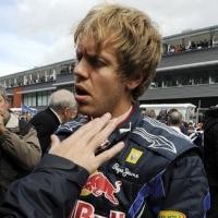 Vettel Minta Maaf pada Button