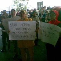 Tak Dapat THR, Ribuan PNS DKI Bisa Demo