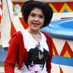 Luncurkan Buku Diet, Tina Toon Ingin Lebih Kurus