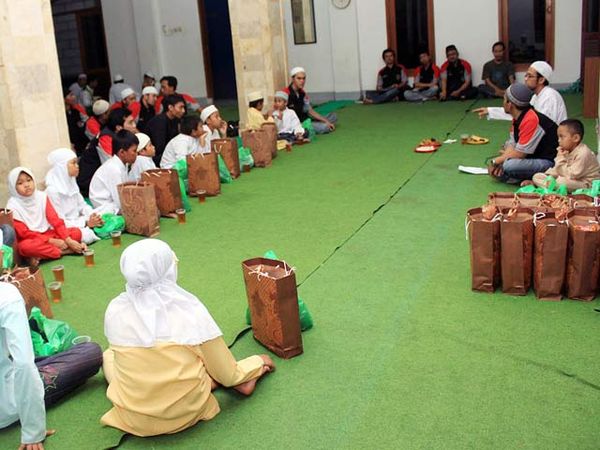 HCST Buka Puasa Bareng Anak Yatim