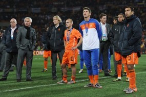 Jangan Arogan, Belanda